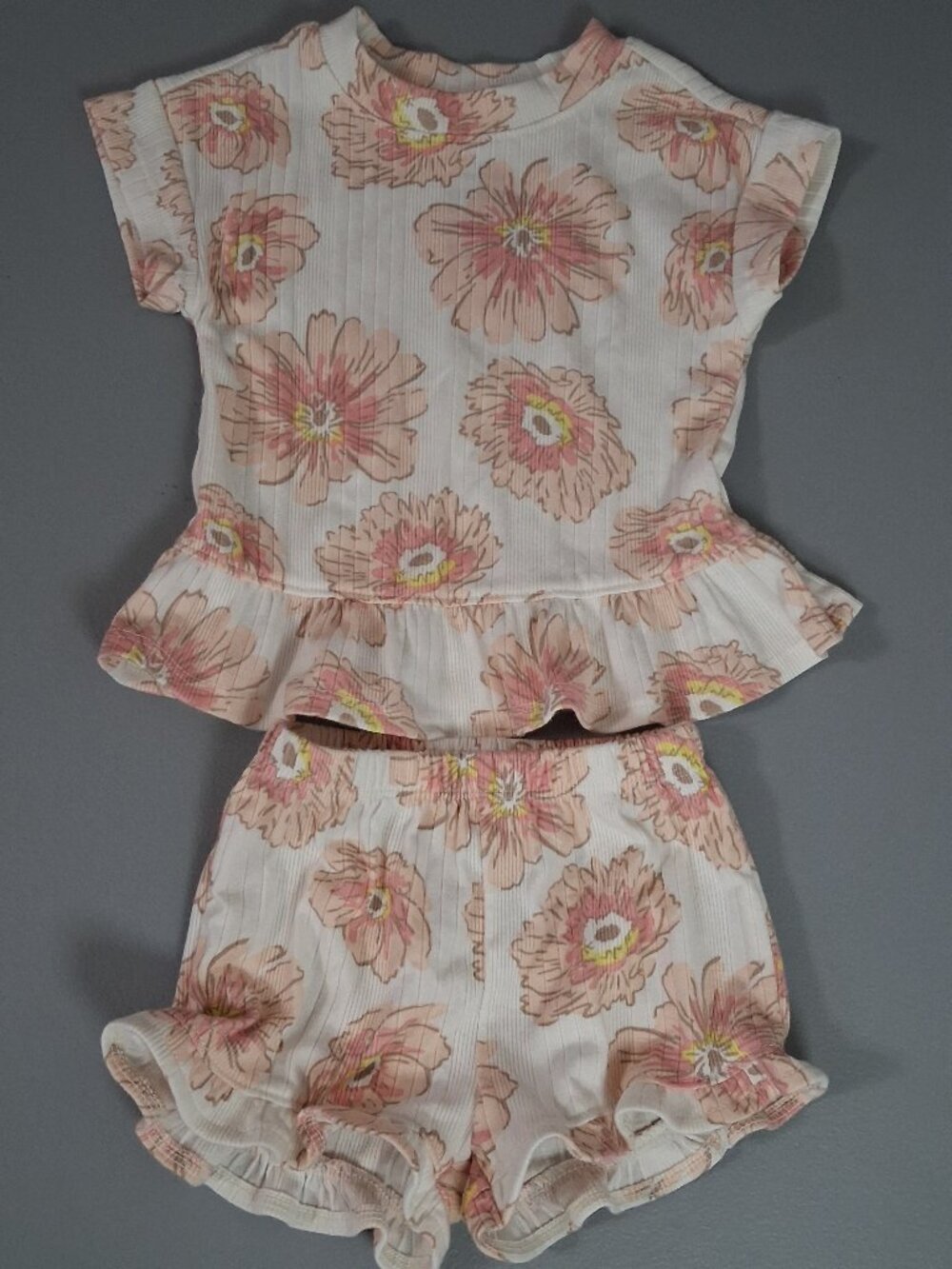 Cloud Island Baby Girls' 2pc Peplum T-Shirt and Ruffle Shorts Set, 6 - 9 M